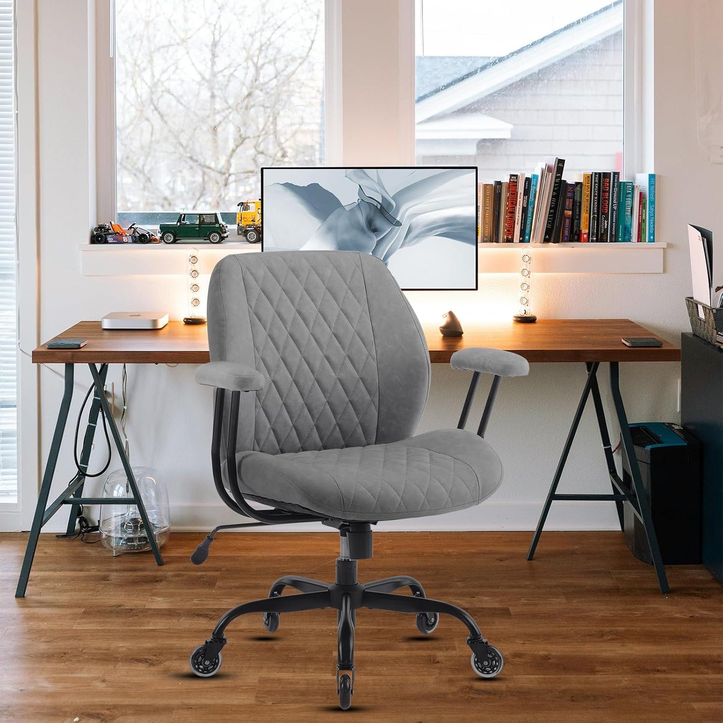 Brown Leather Office Chair Ergonomic Swivel Desk Chair with Lumbar Support and Wheels