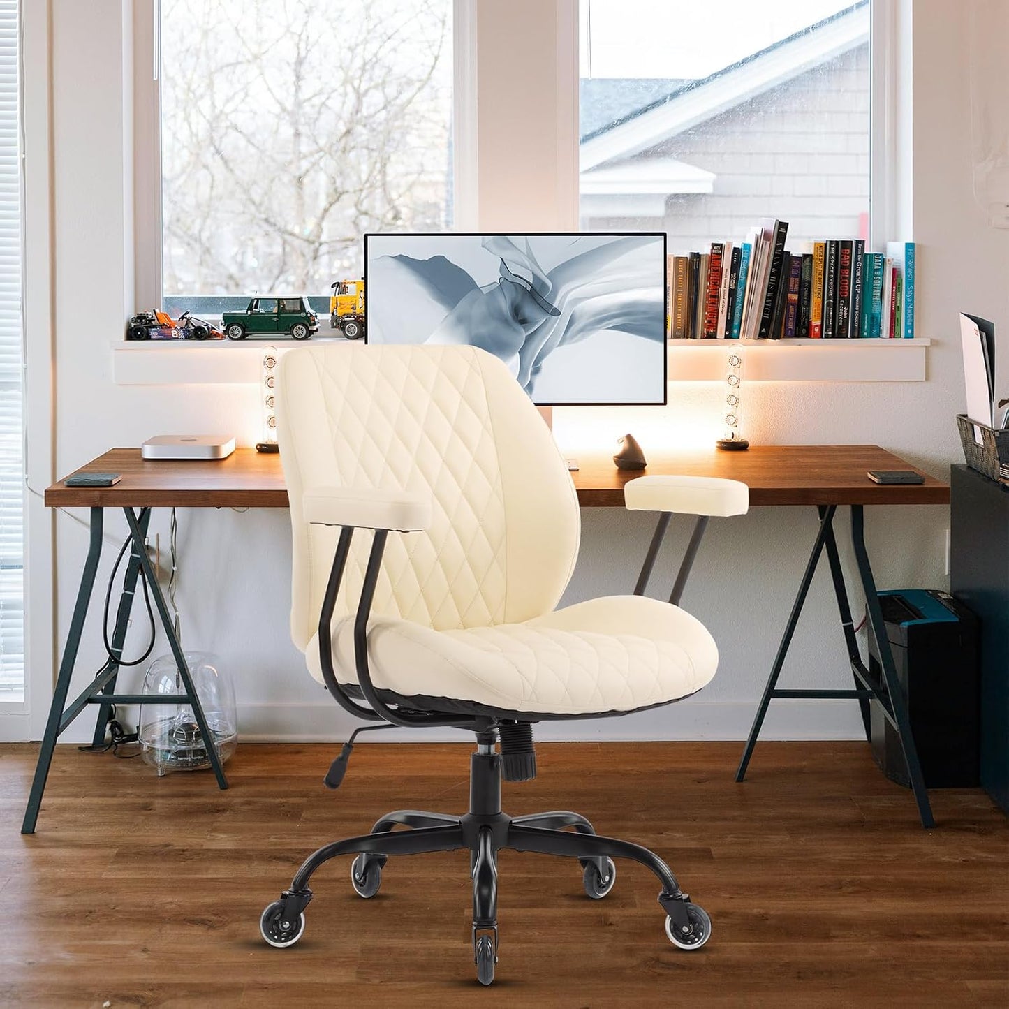Brown Leather Office Chair Ergonomic Swivel Desk Chair with Lumbar Support and Wheels